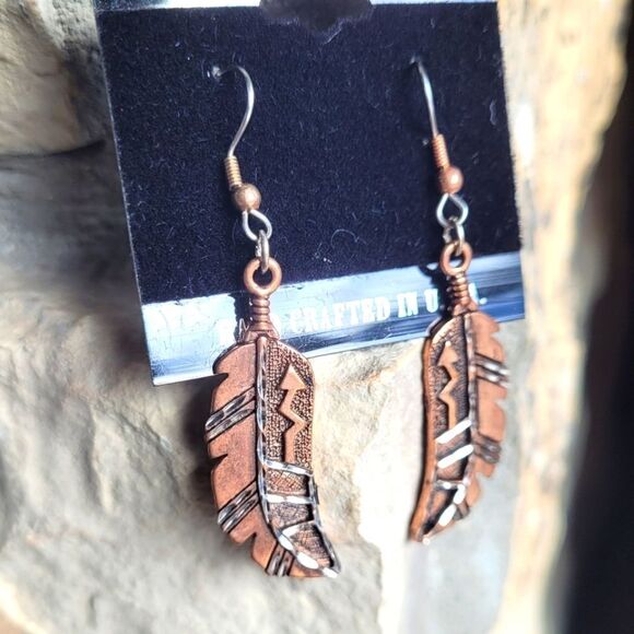 New! Coppery Tribal Feather Dangle Earrings 🪶 - Picture 2 of 4